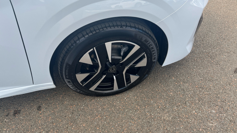 Peugeot 208 1.2 Hybrid 110 Allure 5dr e-DSC6 Petrol Hatchback